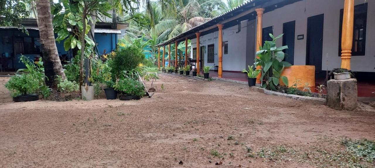 Nilaveli Beach Rooms Exterior foto