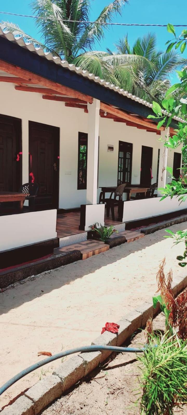Nilaveli Beach Rooms Exterior foto